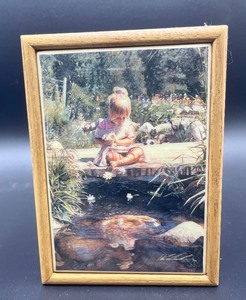 lot 211 image: Hadley Collection Wooden Box