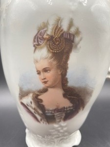 lot 222 image: Victoria Carlsbad Austria Pitcher with a Lid