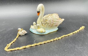 lot 256 image: Swan Trinket Box with Matching Swan Necklace