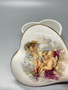 lot 112 image: Limoges Mini Heart Shaped Trinket Box