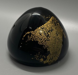 lot 140 image: Art Glass Paperweight