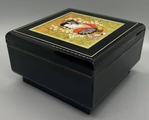 lot 282 image: Asian Themed Musical Jewelry Box