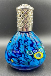 lot 302 image: Art Glass Oil Candle