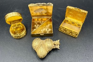 lot 319 image: Lovely Trinket Boxes