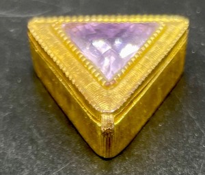lot 340 image: 4 Terrific Trinket Boxes