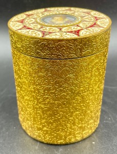 lot 337 image: Decorative Golden Lidded Container