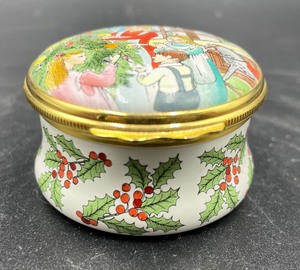lot 331 image: Halcyon Days Enamels Trinket Box
