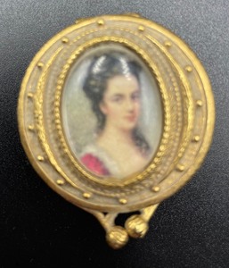 lot 294 image: Variety of Trinket Boxes