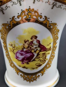 lot 14 image: Vintage Lordshade Painted Porcelain Basket