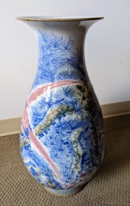 lot 23 image: Large Ceramic Chinese Vase