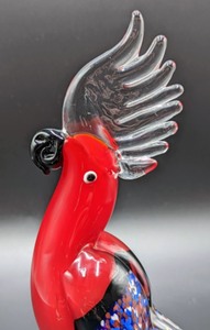 lot 40 image: Beautiful and Colorful Murano Glass Parrot