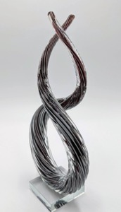 lot 154 image: Twisted Art Glass Sculpture