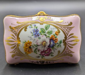 lot 158 image: Limoges Porcelain Trinket Box