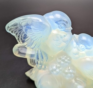 lot 193 image: Sabino Opalescent Glass Bird