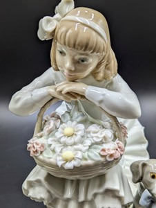 lot 359 image: Lladro Girl with Flowers and Dog
