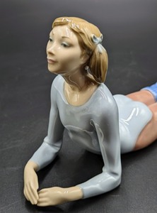 lot 361 image: Lladro Gymnast Floor Exercise