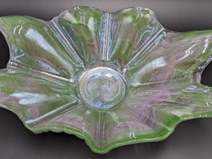 lot 387 image: Pink and Green Murano Glass Bowl
