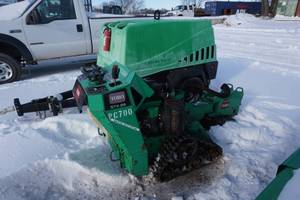 lot 10 image: Toro Model STX-26 Tracked Power Stump Grinder