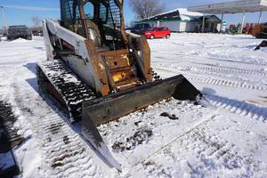 lot 2 image: 2005 Bobcat T-250 Multi Terrain Tracked Skid Loader Skid Steer