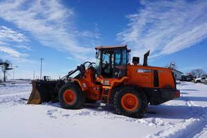 lot 3 image: 2014 Doosan Model DC-250 IC3 Wheel Loader