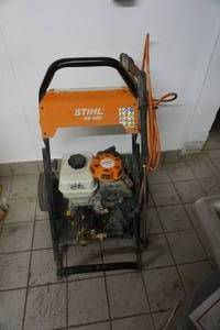 lot 29 image: Stihl Model RB400 Dirt Boss Pressure Washer