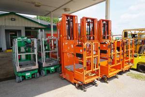 lot 23 image: Ballymore Dingli Model PS12 Stock Picker Man Lift
