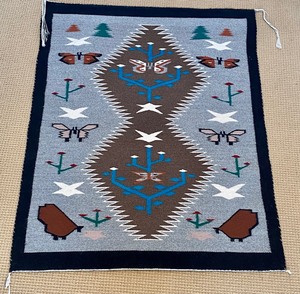 lot 3 image: Absolutely Beautiful Handwoven Vintage Navajo Pictorial Rug - Textile