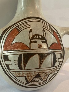 lot 9 image: Signed Double Handled Native American Pottery Vessel