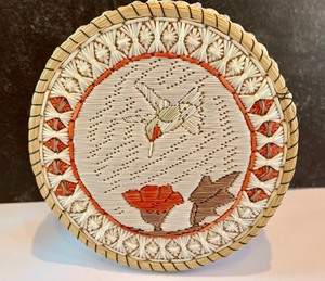 lot 49 image: Beautiful Quill Box by Delia Beboning - Objibway Quill Worker