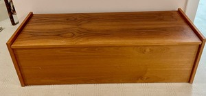 lot 239 image: Bench Style Cedar Chest with Top Cushion