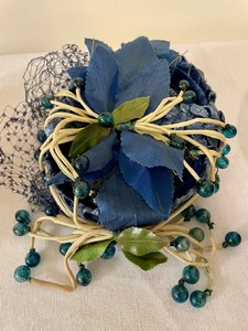 lot 283 image: 4 Vintage Hats
