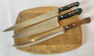 lot 32 image: Cutlery and Cutting Board