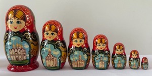 lot 28 image: Pair of Russian Nesting Dolls