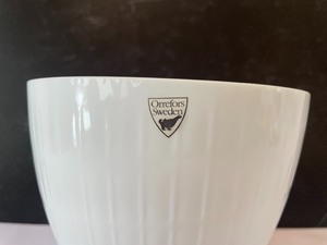 lot 34 image: Orrefors Sweden Bowl