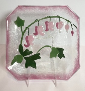 lot 151 image: Gorgeous Art Glass Grouping