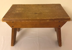 lot 470 image: Vintage Step Stool Bench