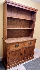 lot 399 image: Vintage Bookshelf Display Hutch