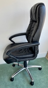 lot 371 image: Leather Office Chair