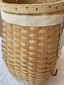 lot 87 image: New England Basket by Baskeville