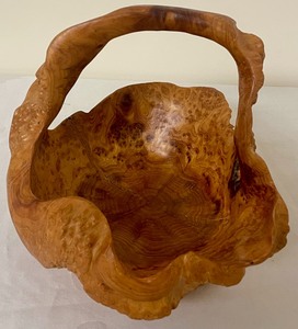 lot 306 image: Beautiful Hand Crafted Burled Wood Basket