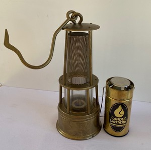 lot 462 image: Two Candle Lanterns