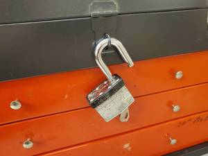 lot 407 image: Mechanics Locking Tool Box by Park