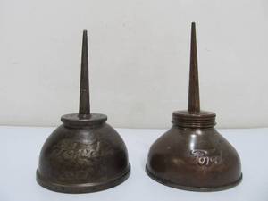 lot 29 image: 2 Antique Embossed FORD Oil Cans