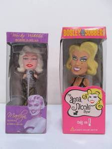 lot 98 image: 2 New in Box Bobbleheads - Anna Nicole Smith & Marilyn Monroe