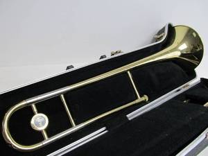 lot 103 image: Vintage OLDS Trombone wCase