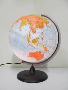 lot 153 image: Nova Rico Florence Lumiere Globe Illuminated Earth Lamp