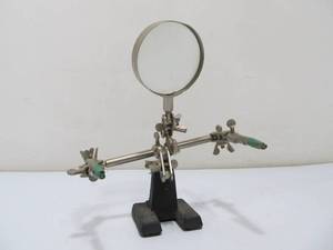 lot 161 image: Small Vintage Jewelers Watchmakers Bench Magnifying Tool