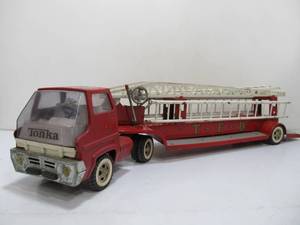 lot 204 image: Vintage TONKA Aerial Ladder Truck