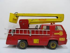 lot 243 image: Vintage TONKA Metal Snorkel Fire Engine