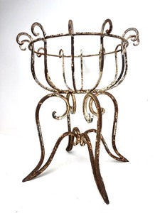 lot 138 image: Vintage Wrought Iron Planter Stand